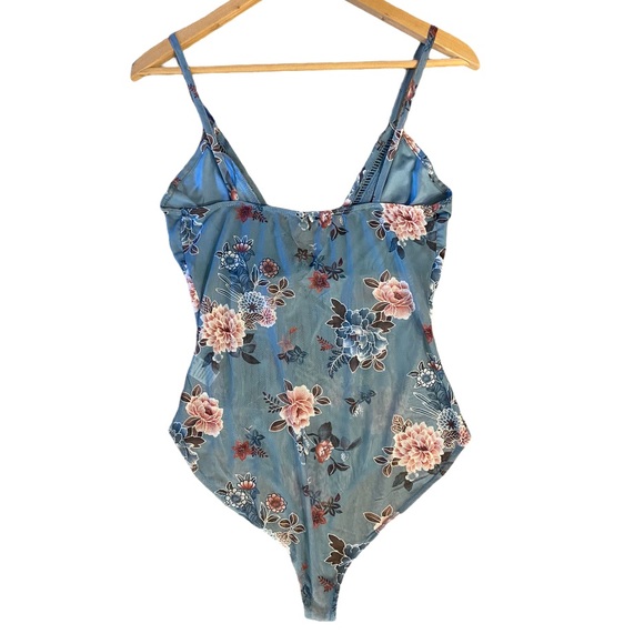 LAST CALL (Donating Soon) 
[Charlotte Russe] Sheer Floral Bodysuit - Picture 4 of 4